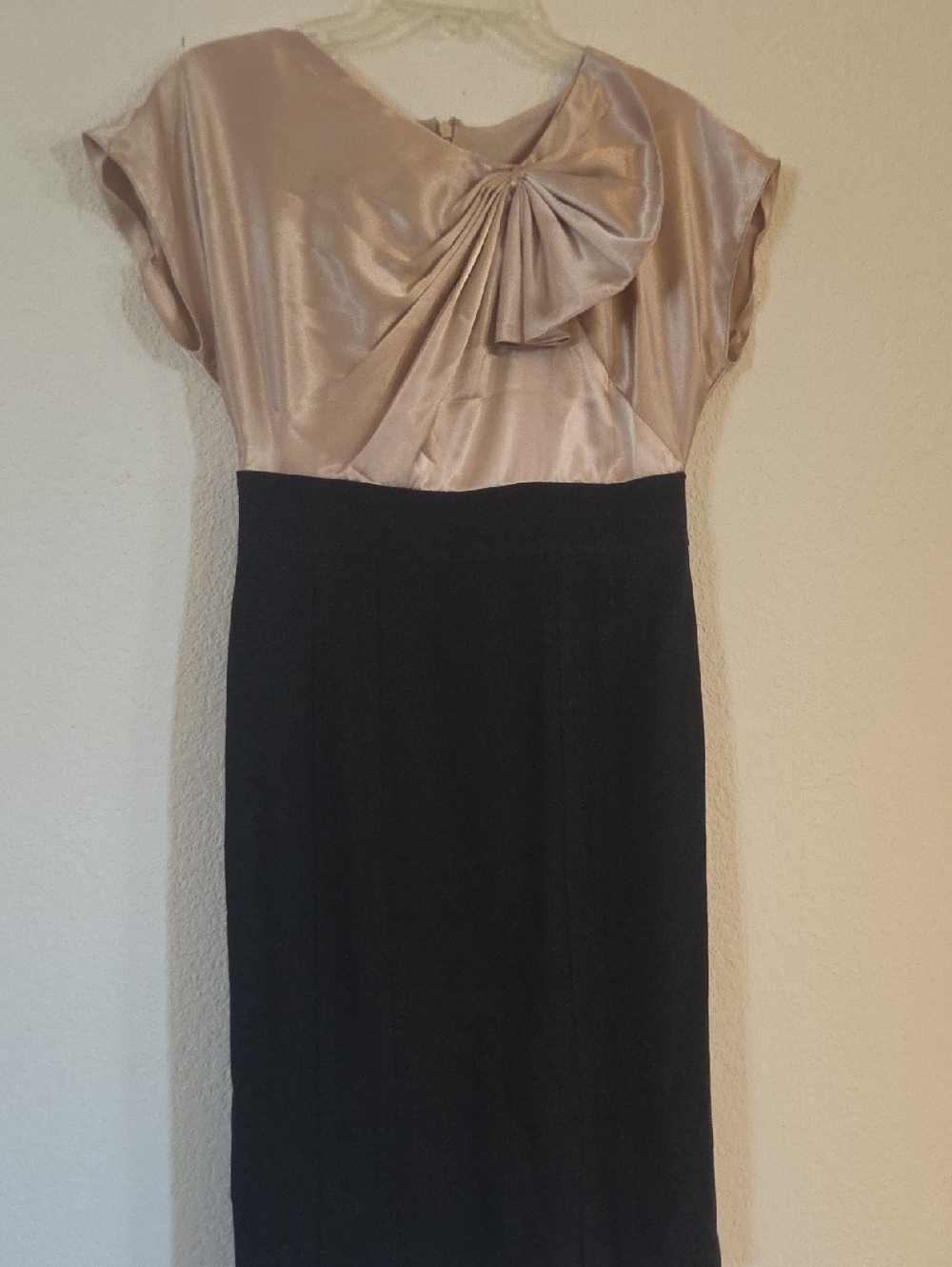 Jones Wear Two-Tone Satin Top Midi Dress in Champagne and Black